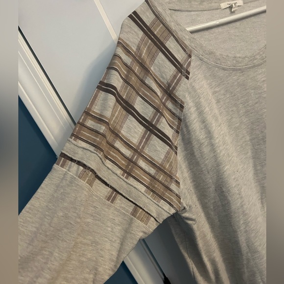 Sweater - Picture 4 of 4